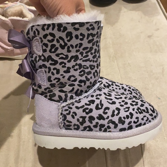 Ugg purple cheetah print boots - Picture 2 of 4